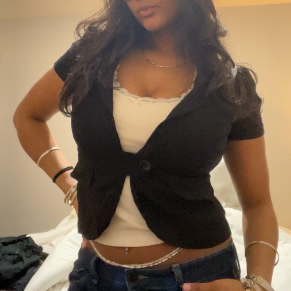 XOXO Short-Sleeve Black Tailored Blazer Top